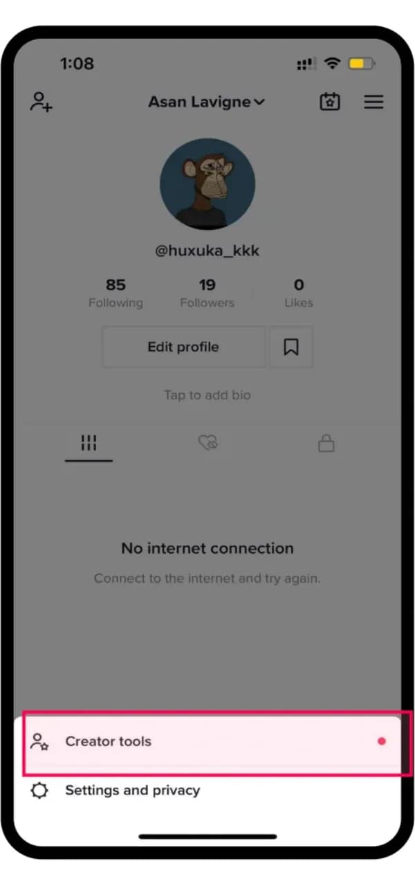 Отворено меню на TikTok с отбелязан ред Creator tools над Settings and privacy.