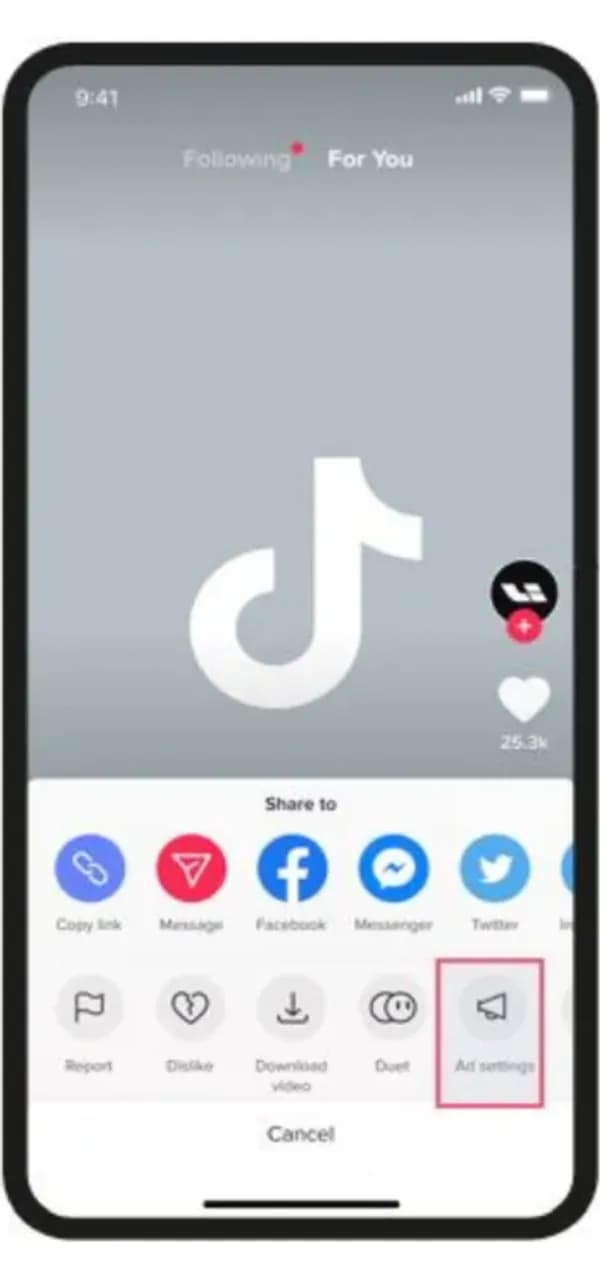 Долно меню за споделяне в TikTok с отбелязан бутон Ad settings до Report, Dislike и Duet.